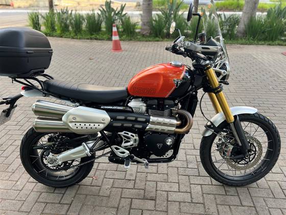 TRIUMPH BONNEVILLE SCRAMBLER 1200 XE TRIUMPH BONNEVILLE SCRAMBLER 1200 XE